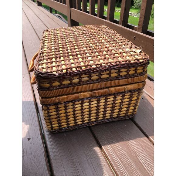 Vintage Women’s Brown Picnic Wicker Basket with Red and White Gingham Plaid Lini - Picture 7 of 15